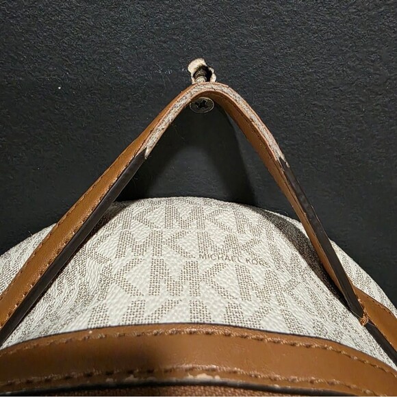 Michael Kors Valerie Medium Backpack Vanilla MK Signature 12x9 - Picture 7 of 15